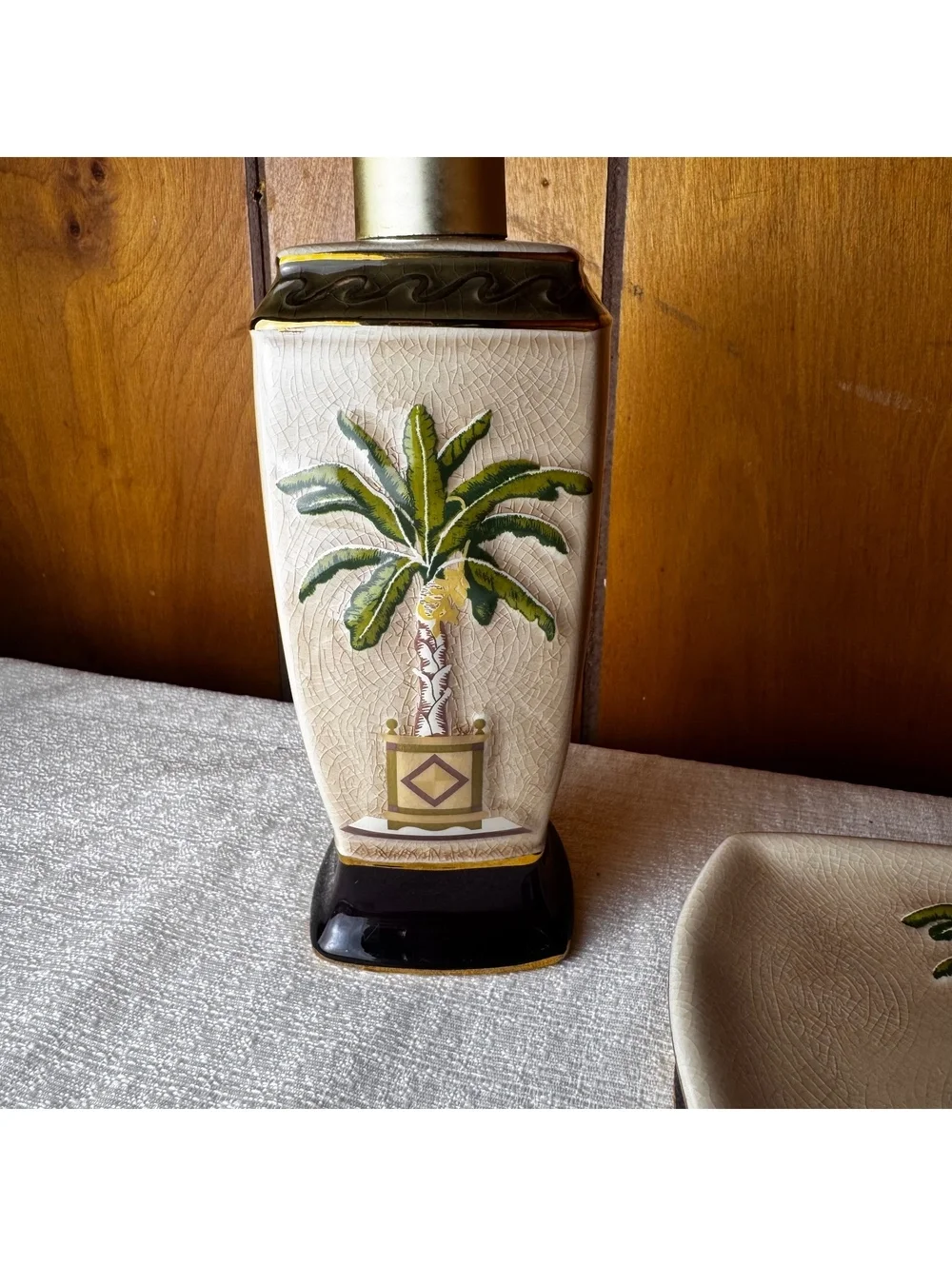 Avanti Banana Palm Linen Soap Dish & Lotion Soap Dispenser Bathroom Set